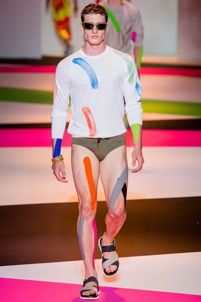 Look 25